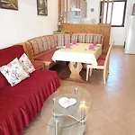 Apartman Tomo